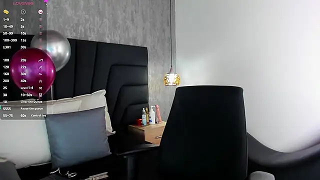 Snapshot of Sabrina_Lennox chatting on February 2025 08:22:01 PM Sabrina Lennox online show from February 2025 08:22:01 PM