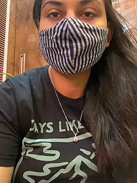 HaaniKaur online show from January 2025 07:48:01 AM