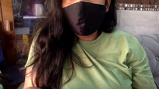 HaaniKaur online show from May 2026 08:20:01 AM