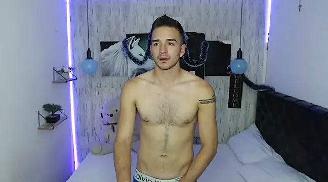 Snapshot of tommycash_777 chatting on December 2024 03:37:02 AM tommycash 777 online show from December 2024 03:37:02 AM