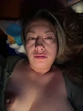 Snapshot of xLadyScarlettx chatting on December 2024 04:33:01 AM xLadyScarlettx online show from December 2024 04:33:01 AM