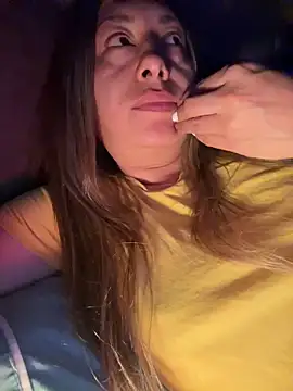 Snapshot of xLadyScarlettx chatting on December 2024 03:03:02 AM xLadyScarlettx online show from December 2024 03:03:02 AM