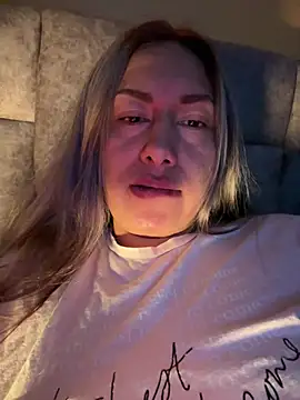 Snapshot of xLadyScarlettx chatting on January 2025 04:55:02 AM xLadyScarlettx online show from January 2025 04:55:02 AM