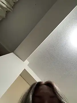 Snapshot of xLadyScarlettx chatting on January 2025 03:19:01 AM xLadyScarlettx online show from January 2025 03:19:01 AM