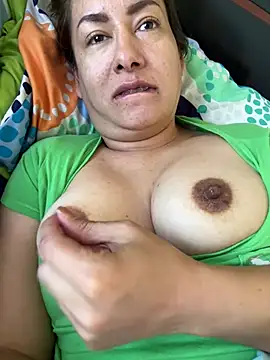 Snapshot of xLadyScarlettx chatting on January 2025 01:00:02 PM xLadyScarlettx online show from January 2025 01:00:02 PM