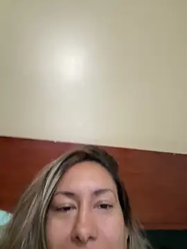 Snapshot of xLadyScarlettx chatting on February 2025 02:35:01 AM xLadyScarlettx online show from February 2025 02:35:01 AM