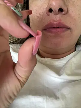 Snapshot of xLadyScarlettx chatting on February 2025 03:05:02 PM xLadyScarlettx online show from February 2025 03:05:02 PM