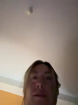 Snapshot of xLadyScarlettx chatting on February 2025 01:58:02 AM xLadyScarlettx online show from February 2025 01:58:02 AM