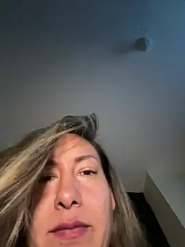 Snapshot of xLadyScarlettx chatting on February 2025 05:04:01 AM xLadyScarlettx online show from February 2025 05:04:01 AM