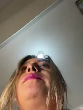 Snapshot of xLadyScarlettx chatting on February 2025 03:12:02 AM xLadyScarlettx online show from February 2025 03:12:02 AM