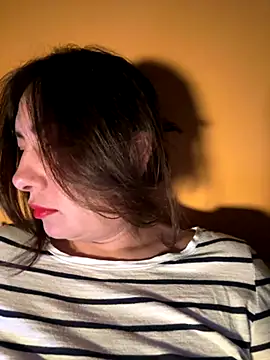 Snapshot of xLadyScarlettx chatting on September 2025 01:49:01 AM xLadyScarlettx online show from September 2025 01:49:01 AM