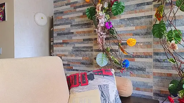 Hairyandsexysalma online show from September 2025 05:03:01 PM