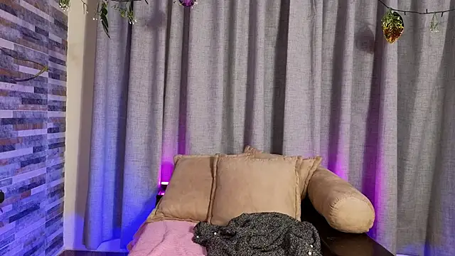 Hairyandsexysalma online show from October 2025 06:33:01 AM