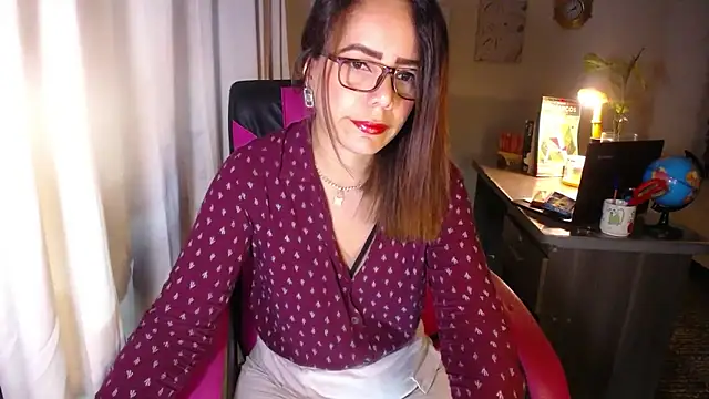 Snapshot of danielle_rose_1 chatting on April 2026 04:37:01 PM danielle rose 1 online show from April 2026 04:37:01 PM