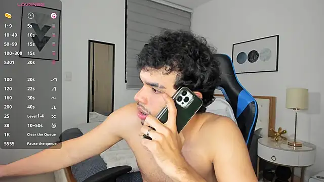 Snapshot of mateoleonee chatting on December 2024 12:29:02 AM mateoleonee online show from December 2024 12:29:02 AM