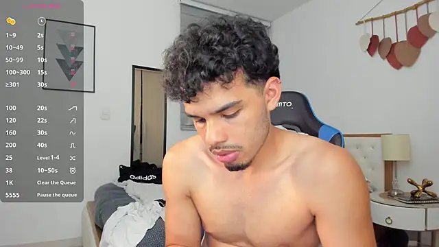 Snapshot of mateoleonee chatting on March 2025 12:16:01 AM mateoleonee online show from March 2025 12:16:01 AM