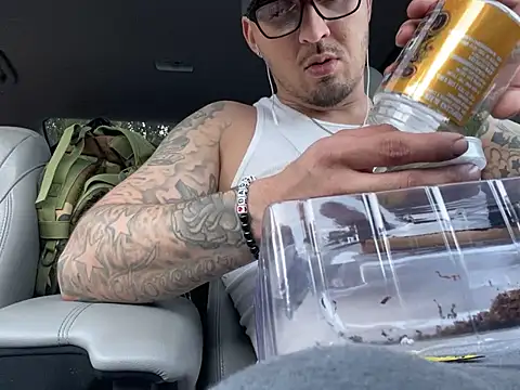 Snapshot of Antoniothedon chatting on January 2025 12:33:01 AM Antoniothedon online show from January 2025 12:33:01 AM