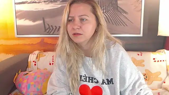 Snapshot of BigBoobsARRI chatting on December 2024 02:05:02 PM BigBoobsARRI online show from December 2024 02:05:02 PM