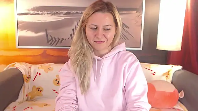 Snapshot of BigBoobsARRI chatting on December 2024 09:34:01 PM BigBoobsARRI online show from December 2024 09:34:01 PM