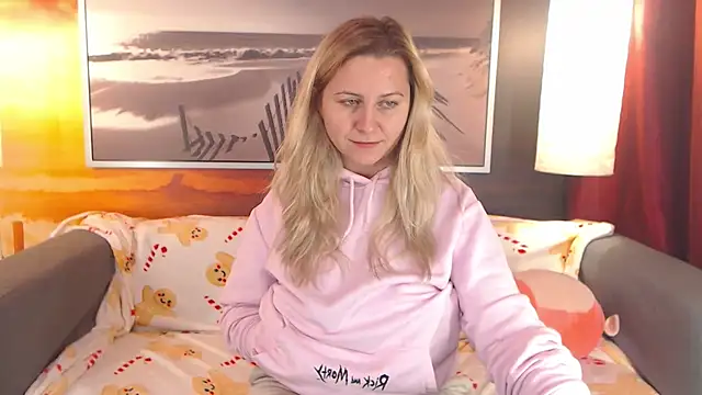 Snapshot of BigBoobsARRI chatting on December 2024 12:38:01 AM BigBoobsARRI online show from December 2024 12:38:01 AM