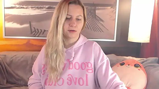 Snapshot of BigBoobsARRI chatting on December 2024 08:13:01 AM BigBoobsARRI online show from December 2024 08:13:01 AM