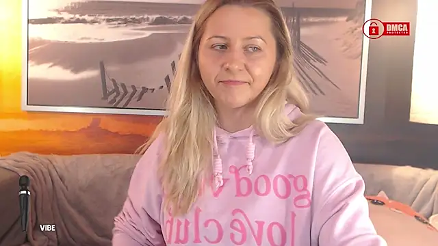 Snapshot of BigBoobsARRI chatting on January 2025 08:18:02 PM BigBoobsARRI online show from January 2025 08:18:02 PM