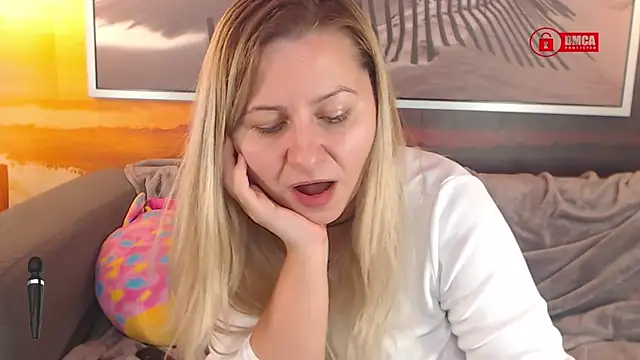 Snapshot of BigBoobsARRI chatting on January 2025 09:49:02 AM BigBoobsARRI online show from January 2025 09:49:02 AM