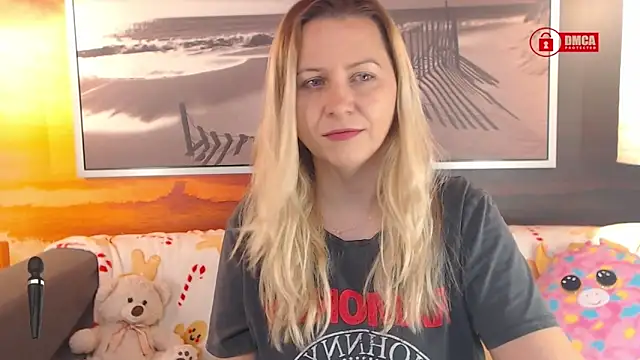 Snapshot of BigBoobsARRI chatting on February 2025 02:48:02 PM BigBoobsARRI online show from February 2025 02:48:02 PM