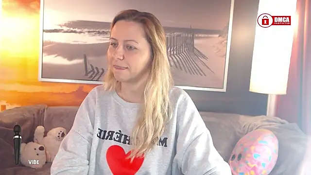 Snapshot of BigBoobsARRI chatting on February 2025 10:18:01 AM BigBoobsARRI online show from February 2025 10:18:01 AM