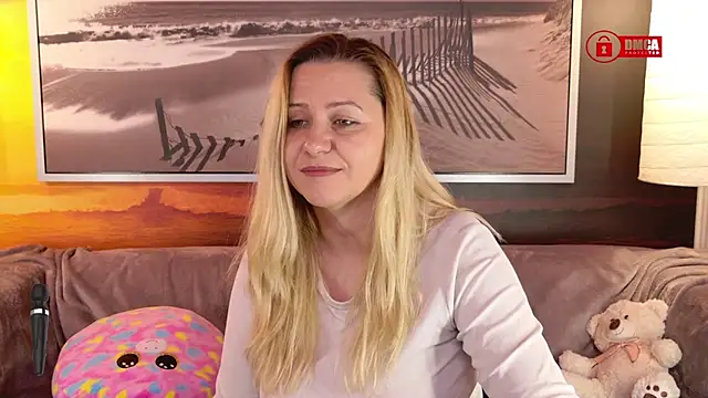 Snapshot of BigBoobsARRI chatting on February 2025 06:26:02 AM BigBoobsARRI online show from February 2025 06:26:02 AM