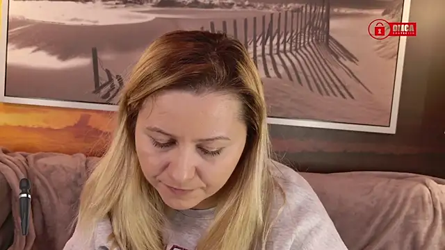 Snapshot of BigBoobsARRI chatting on March 2025 06:32:02 AM BigBoobsARRI online show from March 2025 06:32:02 AM