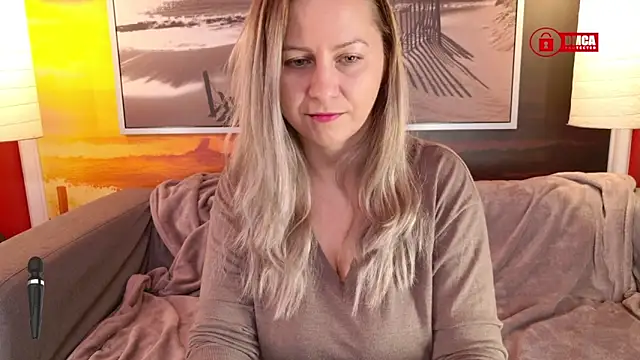 Snapshot of BigBoobsARRI chatting on March 2025 09:10:02 AM BigBoobsARRI online show from March 2025 09:10:02 AM