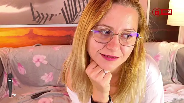 Snapshot of BigBoobsARRI chatting on November 2025 08:24:01 AM BigBoobsARRI online show from November 2025 08:24:01 AM