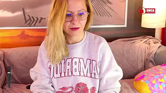 Snapshot of BigBoobsARRI chatting on November 2025 08:36:01 AM BigBoobsARRI online show from November 2025 08:36:01 AM