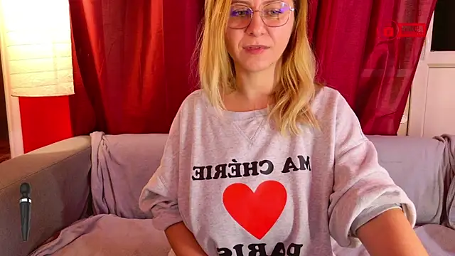 Snapshot of BigBoobsARRI chatting on December 2025 02:36:02 PM BigBoobsARRI online show from December 2025 02:36:02 PM