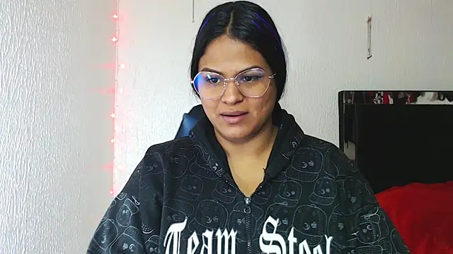 Snapshot of SweetAlmaa chatting on March 2025 10:04:01 AM SweetAlmaa online show from March 2025 10:04:01 AM