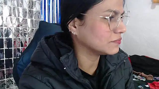 Snapshot of SweetAlmaa chatting on September 2025 09:35:02 AM SweetAlmaa online show from September 2025 09:35:02 AM