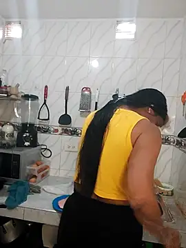 Snapshot of SweetAlmaa chatting on November 2025 04:40:01 PM SweetAlmaa online show from November 2025 04:40:01 PM