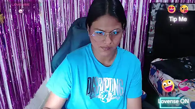 Snapshot of SweetAlmaa chatting on February 2026 12:26:01 PM SweetAlmaa online show from February 2026 12:26:01 PM