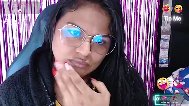 Snapshot of SweetAlmaa chatting on February 2026 10:14:01 AM SweetAlmaa online show from February 2026 10:14:01 AM