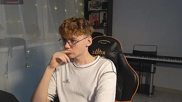 Keytaro online show from February 2025 05:42:01 PM