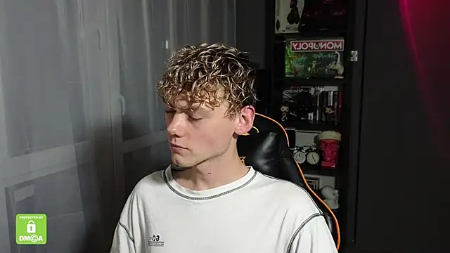 Keytaro online show from October 2025 09:01:01 PM