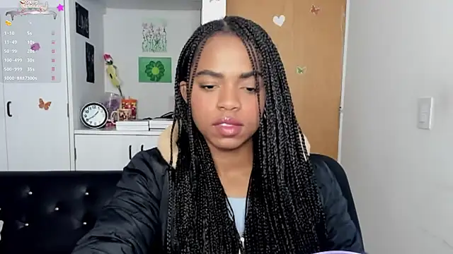 Snapshot of Marce_22 chatting on December 2024 06:41:01 AM Marce 22 online show from December 2024 06:41:01 AM