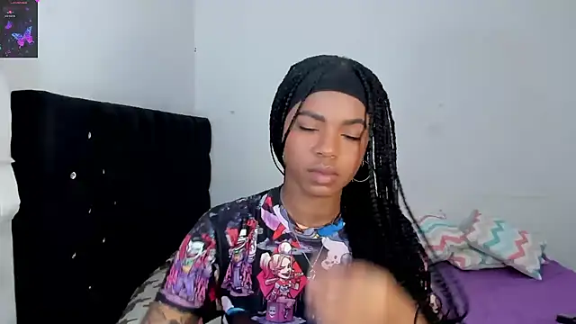 Snapshot of Marce_22 chatting on February 2025 02:31:01 AM Marce 22 online show from February 2025 02:31:01 AM