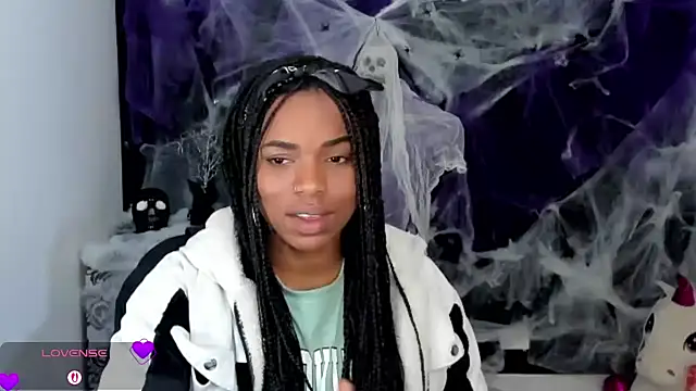 Snapshot of Marce_22 chatting on October 2025 01:26:02 AM Marce 22 online show from October 2025 01:26:02 AM