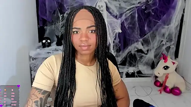 Snapshot of Marce_22 chatting on October 2025 04:52:02 PM Marce 22 online show from October 2025 04:52:02 PM