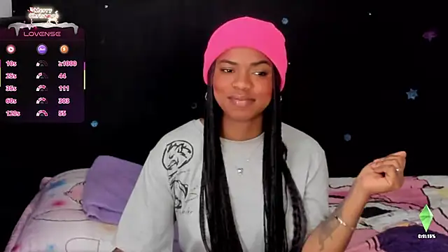 Snapshot of Marce_22 chatting on December 2025 07:53:02 PM Marce 22 online show from December 2025 07:53:02 PM