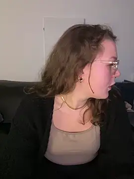 Snapshot of Fancy-Francy chatting on January 2025 05:58:01 PM Fancy-Francy online show from January 2025 05:58:01 PM