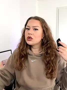 Snapshot of Fancy-Francy chatting on October 2025 01:44:01 PM Fancy-Francy online show from October 2025 01:44:01 PM