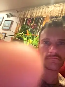 Snapshot of UnCuTupTheBuTT chatting on September 2025 09:23:02 AM UnCuTupTheBuTT online show from September 2025 09:23:02 AM